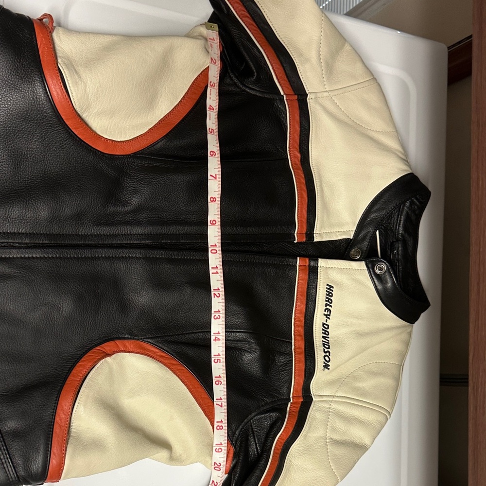 Harley-Davidson Black and Cream Leather Jacket - Picture 12 of 13
